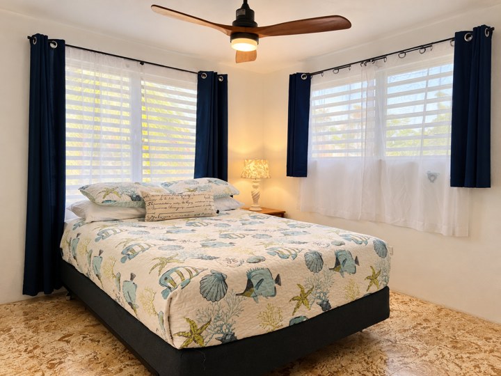 Shell quilt bedroom